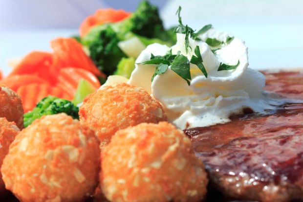 Recently 42% of protein consumed in the EU is vegetable and 58% is animal protein. Recently 42% of protein consumed in the EU is vegetable and 58% is animal protein.