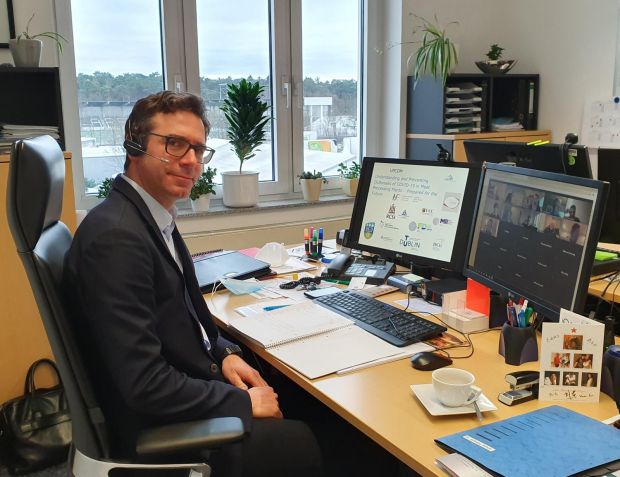 Gereon Schulze Althoff, Head of Quality Management at Tönnies, is pleased about the scientific interest in the Tönnies hygiene concept. Gereon Schulze Althoff, Head of Quality Management at Tönnies, is pleased about the scientific interest in the Tönnies hygiene concept.