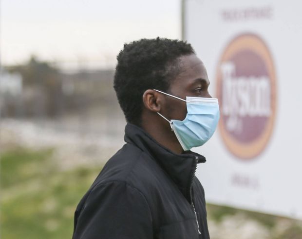 Some of the country's largest processing plants or slaughterhouses have been forced to cease operations temporarily after thousands of employees across the country have tested positive for the virus. Some of the country's largest processing plants or slaughterhouses have been forced to cease operations temporarily after thousands of employees across the country have tested positive for the virus.