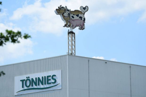 China has temporarily suspended the import of pork from Tönnies from the Rheda-Wiedenbrück meat plant. China has temporarily suspended the import of pork from Tönnies from the Rheda-Wiedenbrück meat plant.